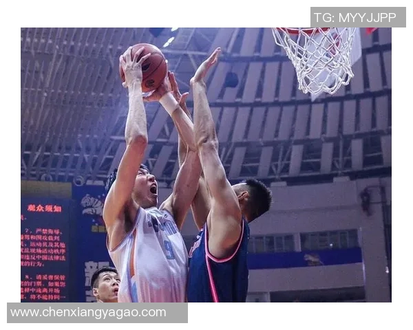 赛后分析：上海网球队与深圳网球队的协作与战术对比探讨